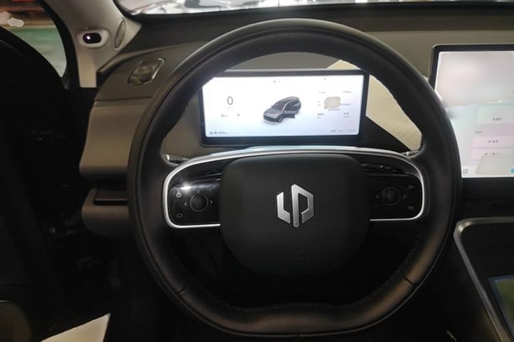 Used Leapmotor C16 2026 All-Electric 630 LiDAR Zhizun Edition 6 Seats Steering Wheel