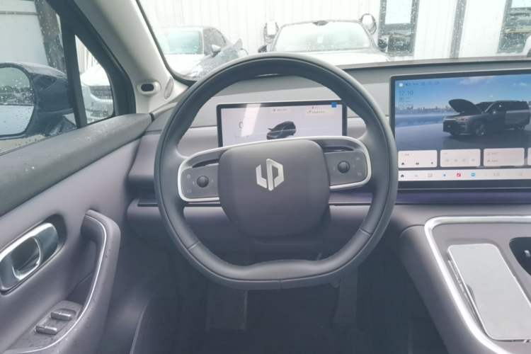 Used Leapmotor C16 2026 Pure Electric 630 LiDAR Zhizun Edition 5 Seats Steering Wheel