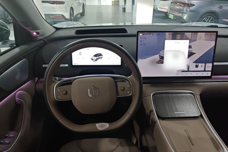 Used Leapmotor C16 2026 All-Electric 630 LiDAR Zhizun Edition 6 Seats Steering Wheel