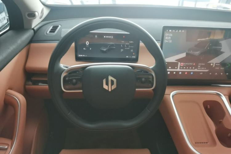 Used Leapmotor C16 2026 All-Electric 630 LiDAR Version 6-Seater Steering Wheel