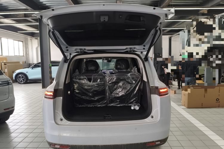 Used Leapmotor C16 2026 Extended-Range 280 LiDAR Zhizun Edition 6 Seats Trunk