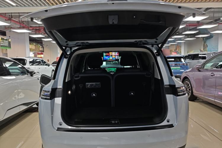 Used Leapmotor C16 2026 Extended-Range 280 LiDAR Zhizun Edition 6 Seats Trunk