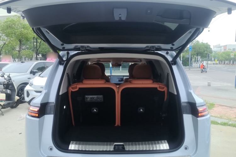 Used Leapmotor C16 2026 All-Electric 630 LiDAR Zhizun Edition 6 Seats Trunk