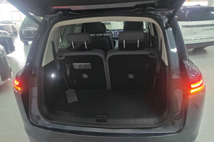 Used Leapmotor C16 2026 All-Electric 630 LiDAR Zhizun Edition 6 Seats Trunk