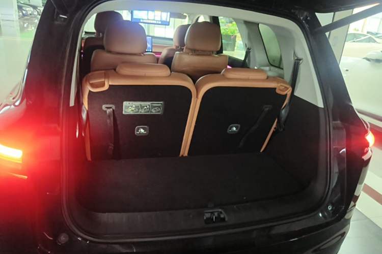 Used Leapmotor C16 2026 Extended-Range 280 LiDAR Zhizun Edition 6 Seats Trunk