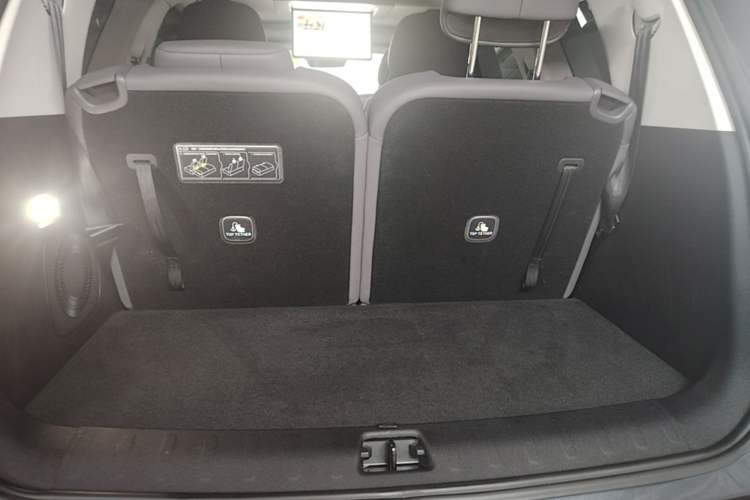 Used Leapmotor C16 2026 All-Electric 630 LiDAR Zhizun Edition 6 Seats Trunk