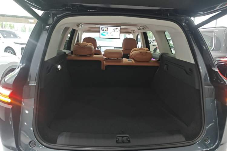 Used Leapmotor C16 2026 Pure Electric 630 LiDAR Zhizun Edition 5 Seats Trunk
