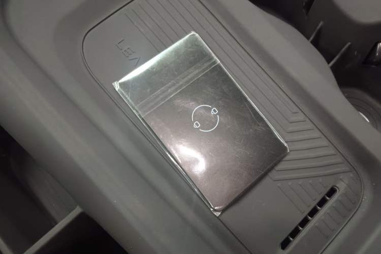 Used Leapmotor C16 2026 Pure Electric 630 LiDAR Zhizun Edition 5 Seats Vehicle Key