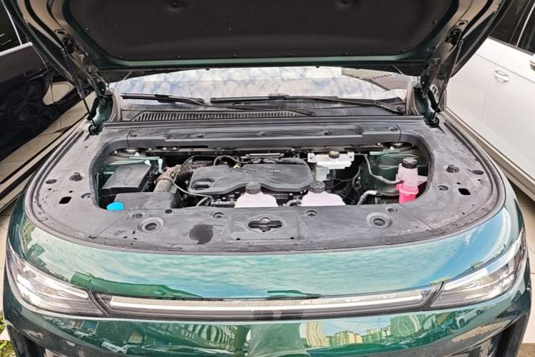 Used Leapmotor C16 2026 Extended-Range 280 LiDAR Zhizun Edition 5 Seats Engine Bay