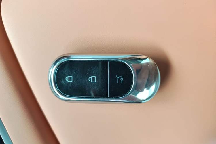 Used Leapmotor C16 2026 All-Electric 630 LiDAR Zhizun Edition 6 Seats Interior 1