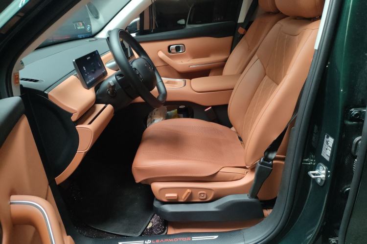 Used Leapmotor C16 2026 Extended-Range 280 LiDAR Zhizun Edition 5 Seats Left Front Seat