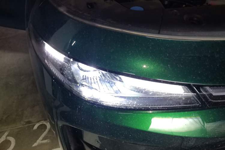 Used Leapmotor C16 2026 Extended-Range 280 LiDAR Version 6 Seats Right Front Headlight