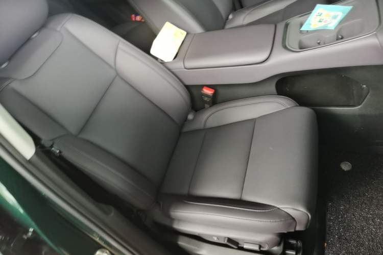 Used Leapmotor C16 2026 All-Electric 630 LiDAR Zhizun Edition 6 Seats Right Front Seat