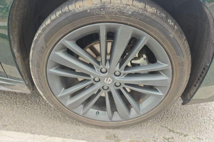 Used Leapmotor C16 2026 Extended-Range 280 LiDAR Zhizun Edition 6 Seats Right Front Wheel Hub