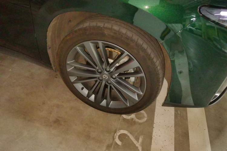 Used Leapmotor C16 2026 Extended-Range 280 LiDAR Version 6 Seats Right Front Wheel Hub