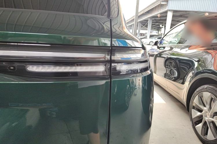 Used Leapmotor C16 2026 All-Electric 630 LiDAR Zhizun Edition 6 Seats Right Rear Taillight