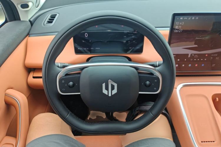 Used Leapmotor C16 2026 Extended-Range 280 LiDAR Version 6 Seats Steering Wheel