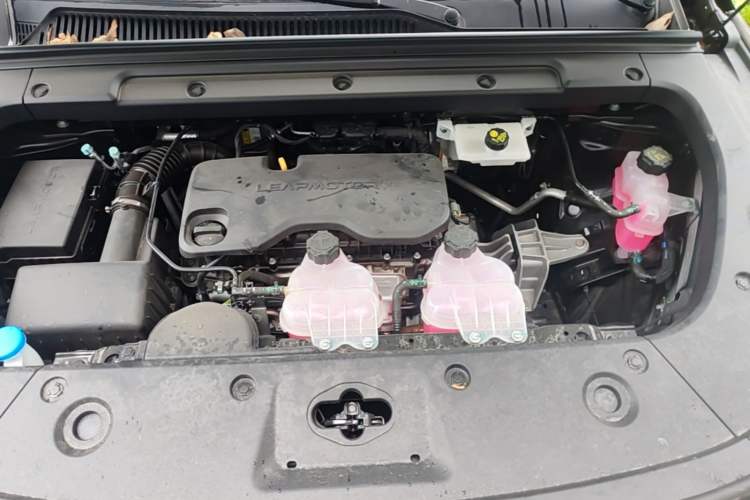 Used Leapmotor C16 2026 Extended-Range 280 LiDAR Zhizun Edition 6 Seats Engine Bay