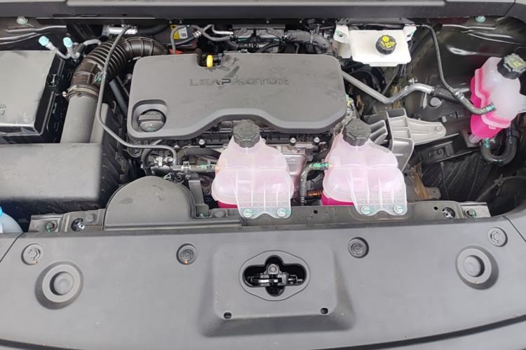 Used Leapmotor C16 2026 Extended-Range 280 LiDAR Zhizun Edition 6 Seats Engine Bay