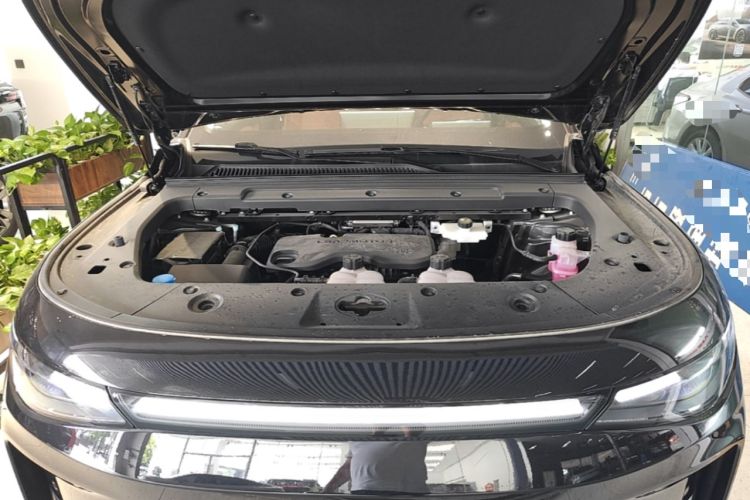 Used Leapmotor C16 2026 Extended-Range 280 LiDAR Zhizun Edition 6 Seats Engine Bay