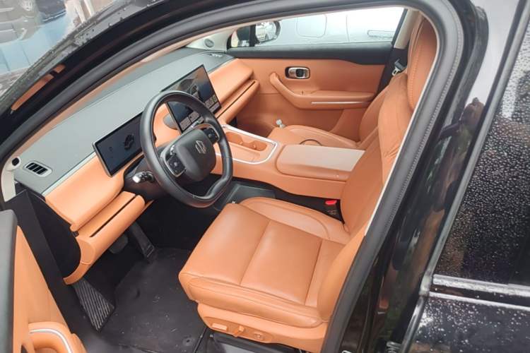 Used Leapmotor C16 2026 Extended-Range 280 LiDAR Zhizun Edition 6 Seats Left Front Seat
