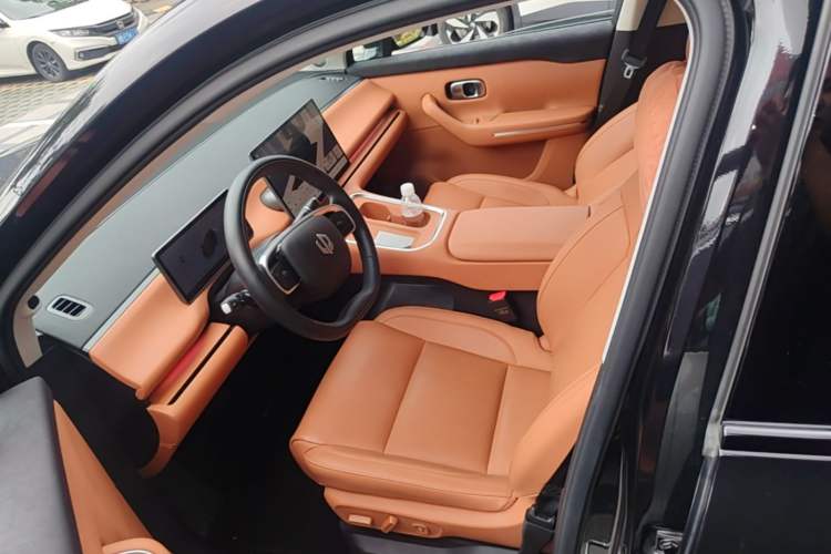Used Leapmotor C16 2026 Extended-Range 280 LiDAR Zhizun Edition 6 Seats Left Front Seat