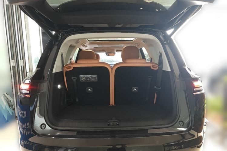 Used Leapmotor C16 2026 Extended-Range 280 LiDAR Zhizun Edition 6 Seats Trunk