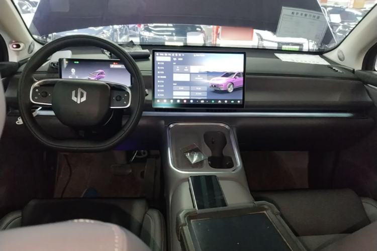 Used Leapmotor C16 2026 Extended-Range 280 LiDAR Version 6 Seats Center Console