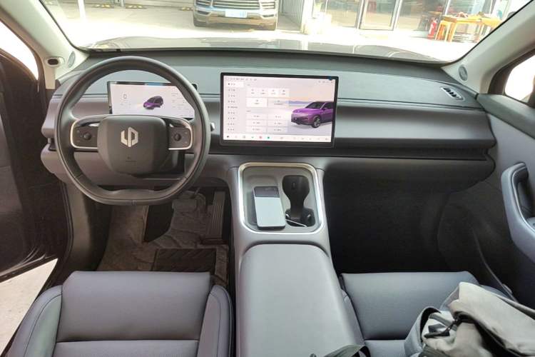 Used Leapmotor C16 2026 Extended-Range 280 LiDAR Version 6 Seats Center Console