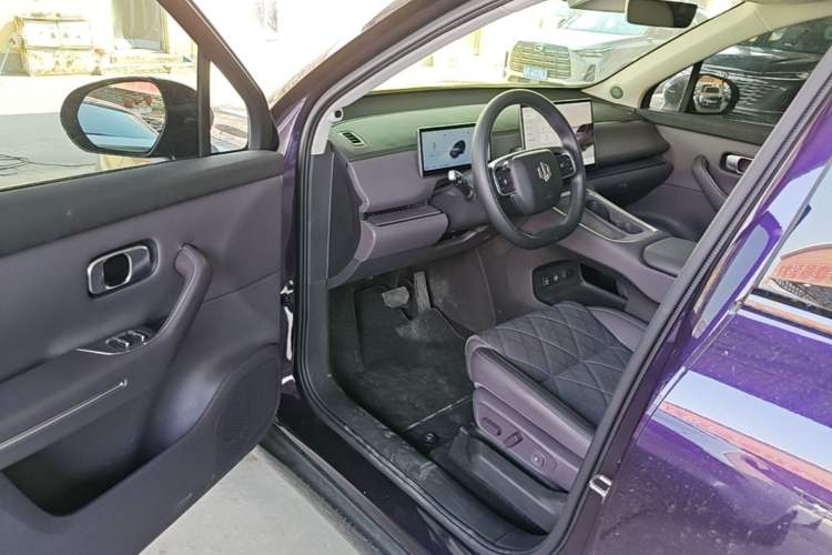 Used Leapmotor C16 2026 Extended-Range 280 LiDAR Zhizun Edition 5 Seats Driver Seat