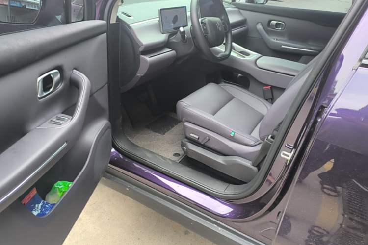 Used Leapmotor C16 2026 Extended-Range 280 LiDAR Version 6 Seats Driver Seat