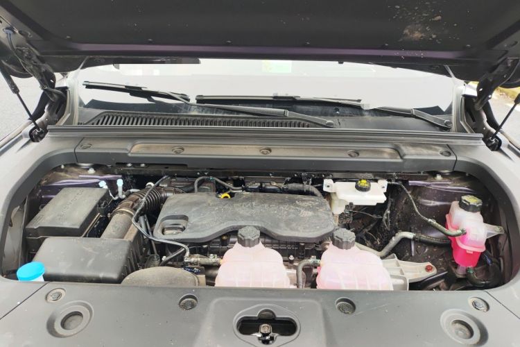 Used Leapmotor C16 2026 Extended-Range 280 LiDAR Zhizun Edition 5 Seats Engine Bay