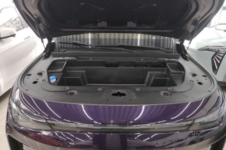 Used Leapmotor C16 2026 All-Electric 630 LiDAR Zhizun Edition 6 Seats Engine Bay
