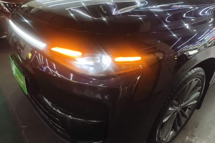 Used Leapmotor C16 2026 All-Electric 630 LiDAR Zhizun Edition 6 Seats Left Front Headlight