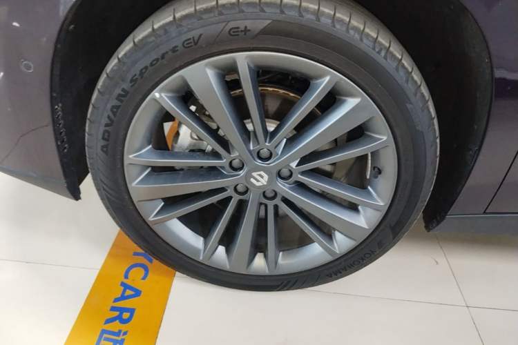 Used Leapmotor C16 2026 Extended-Range 280 LiDAR Version 6 Seats Left Front Wheel Hub