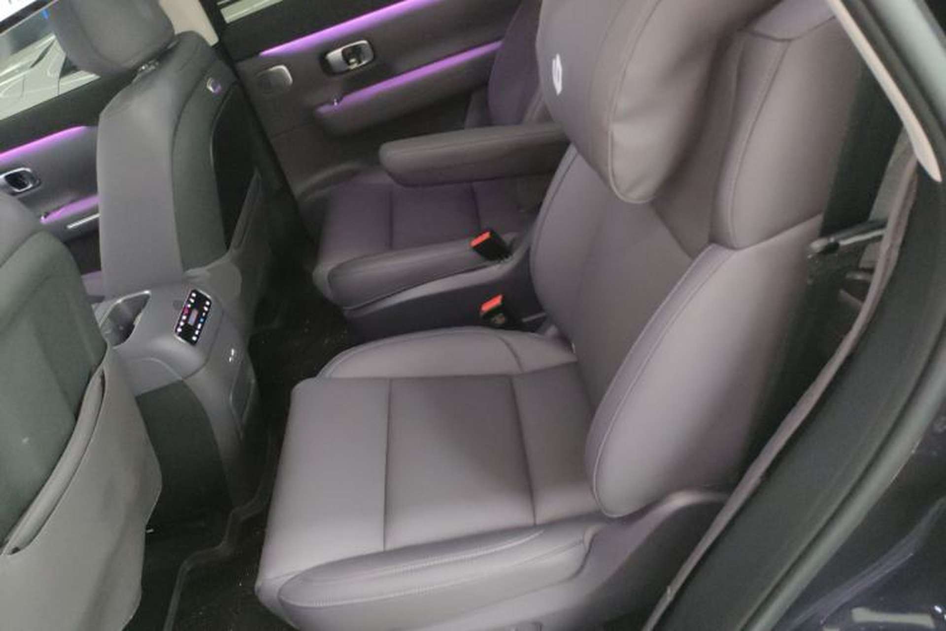Used Leapmotor C16 2026 All-Electric 630 LiDAR Zhizun Edition 6 Seats Left Rear Seat