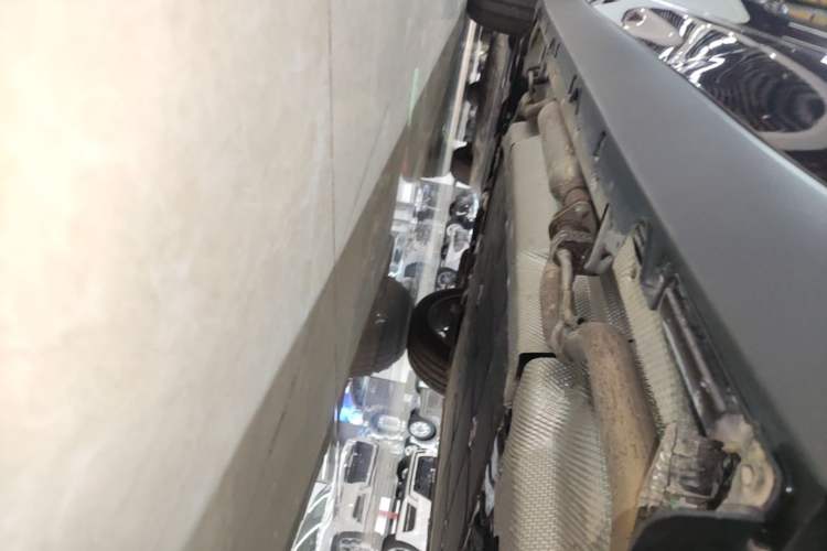 Used Leapmotor C16 2026 Extended-Range 280 LiDAR Zhizun Edition 6 Seats Left Side Sill