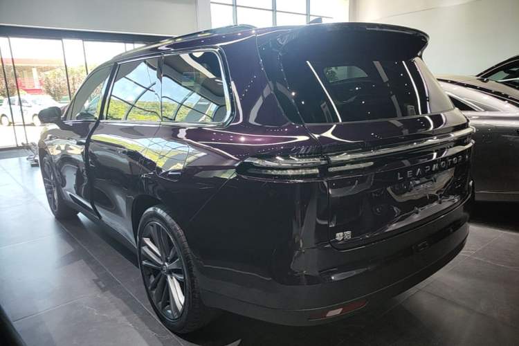 Used Leapmotor C16 2026 Extended-Range 280 LiDAR Zhizun Edition 6 Seats Rear Left 45 Deg