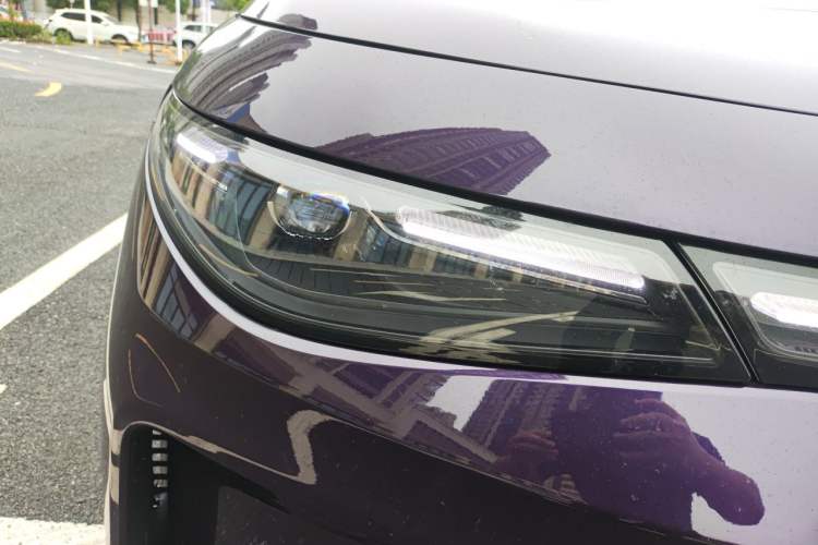 Used Leapmotor C16 2026 Extended-Range 280 LiDAR Zhizun Edition 5 Seats Right Front Headlight