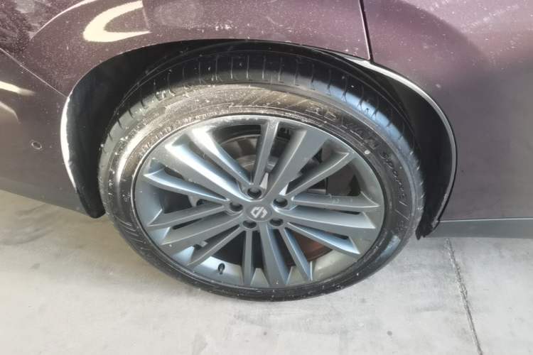 Used Leapmotor C16 2026 Extended-Range 280 LiDAR Version 6 Seats Right Rear Wheel Hub
