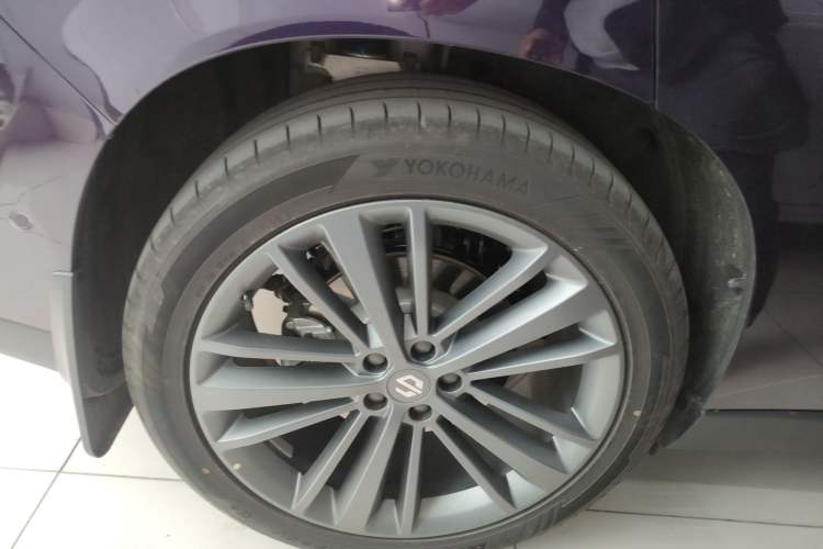 Used Leapmotor C16 2026 All-Electric 630 LiDAR Zhizun Edition 6 Seats Right Rear Wheel Hub