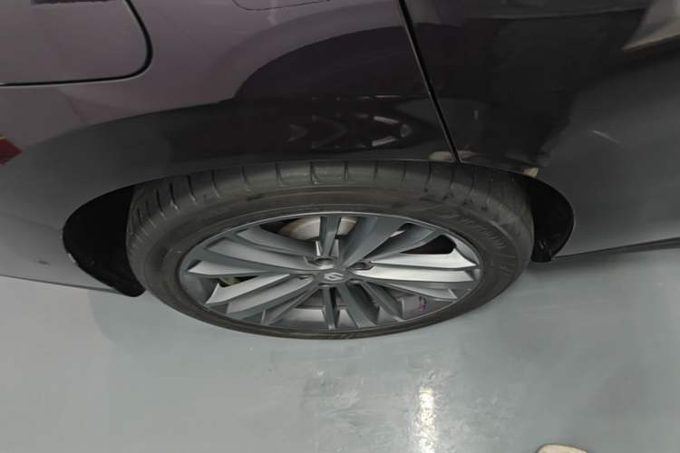 Used Leapmotor C16 2026 Extended-Range 280 LiDAR Version 6 Seats Right Rear Wheel Hub