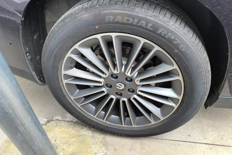Used Leapmotor C16 2026 Extended-Range 280 LiDAR Version 6 Seats Right Rear Wheel Hub