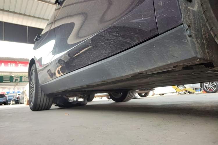 Used Leapmotor C16 2026 Extended-Range 280 LiDAR Version 6 Seats Right Side Sill