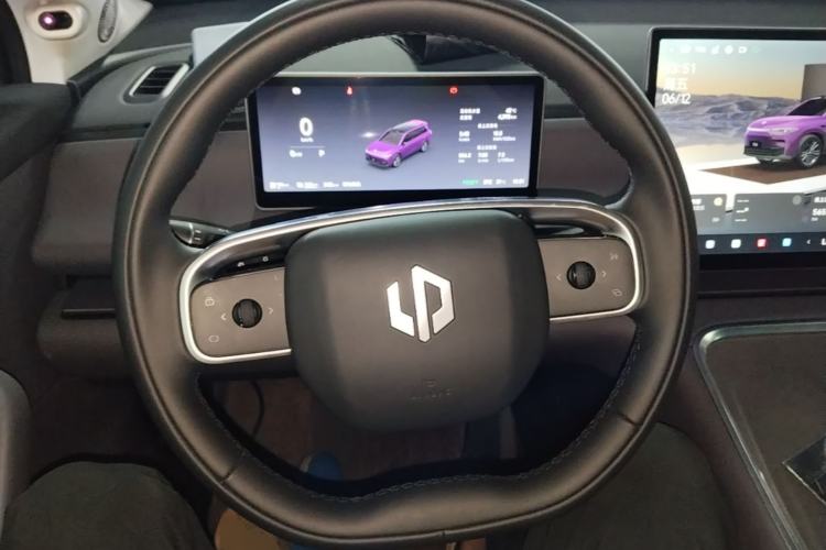 Used Leapmotor C16 2026 Extended-Range 280 LiDAR Version 6 Seats Steering Wheel
