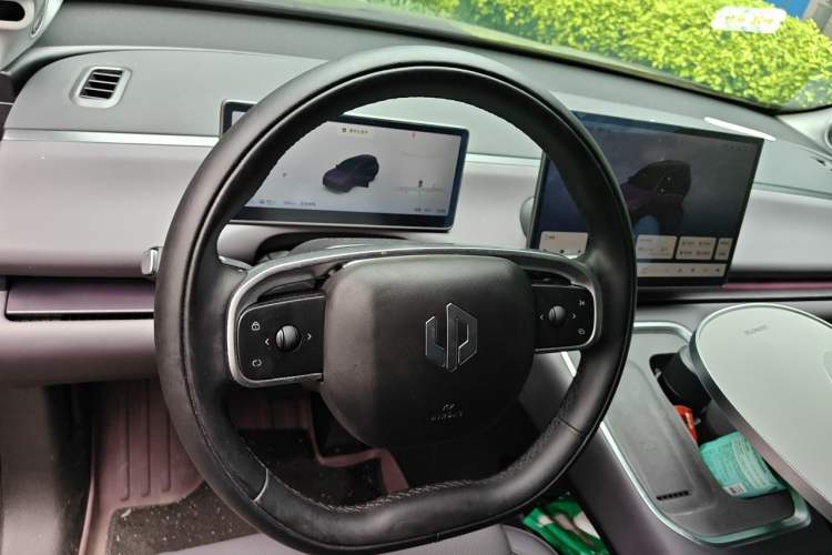 Used Leapmotor C16 2026 Extended-Range 280 LiDAR Zhizun Edition 6 Seats Steering Wheel