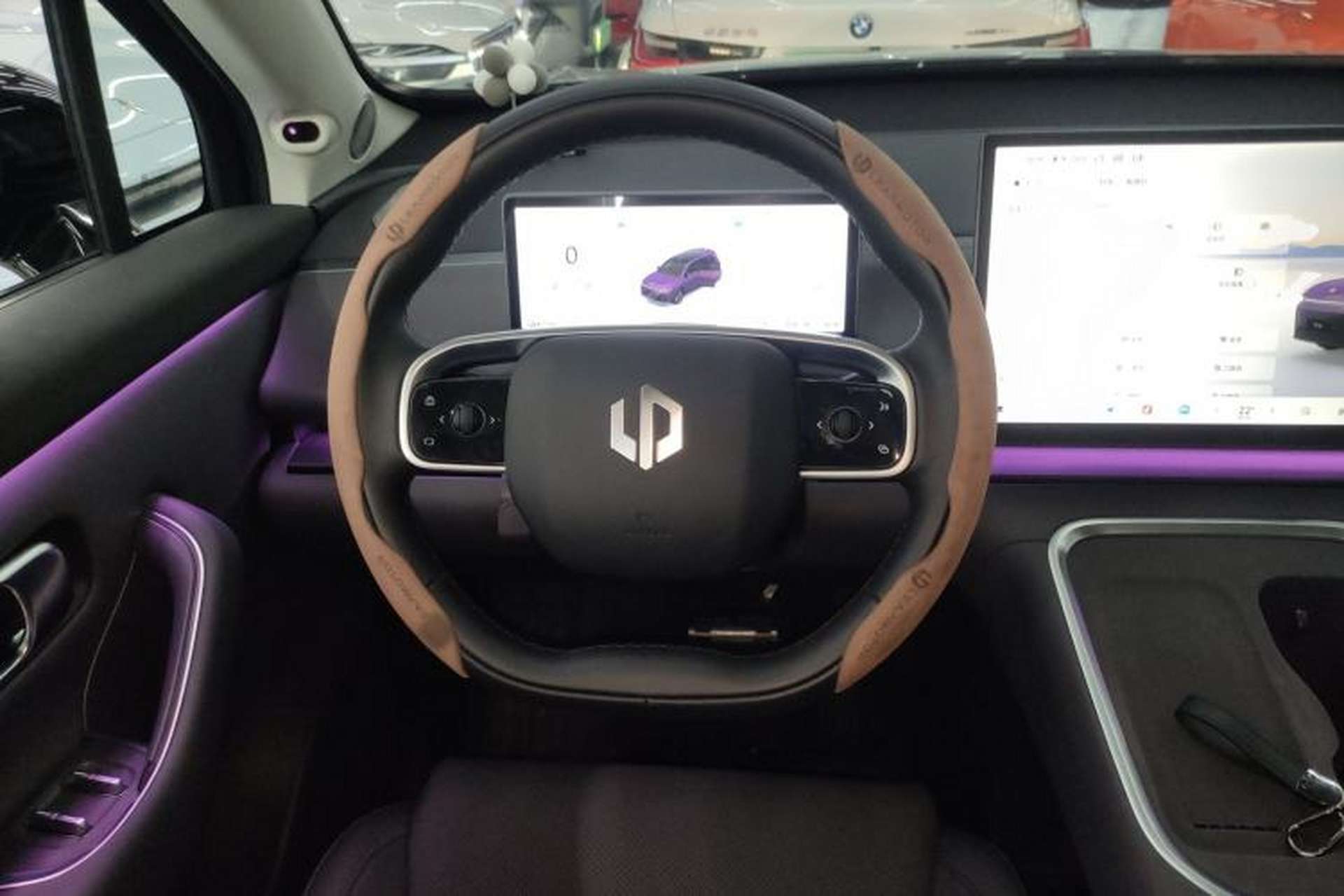 Used Leapmotor C16 2026 All-Electric 630 LiDAR Zhizun Edition 6 Seats Steering Wheel