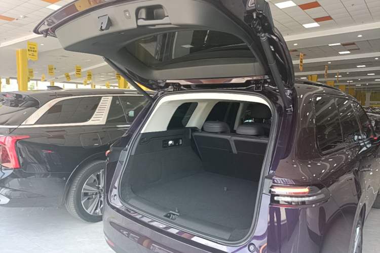 Used Leapmotor C16 2026 Extended-Range 280 LiDAR Zhizun Edition 5 Seats Trunk