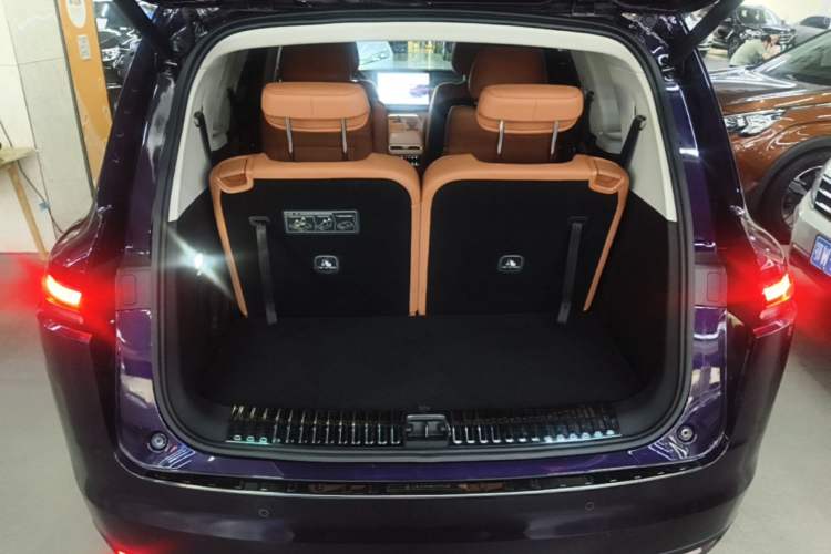 Used Leapmotor C16 2026 All-Electric 630 LiDAR Zhizun Edition 6 Seats Trunk