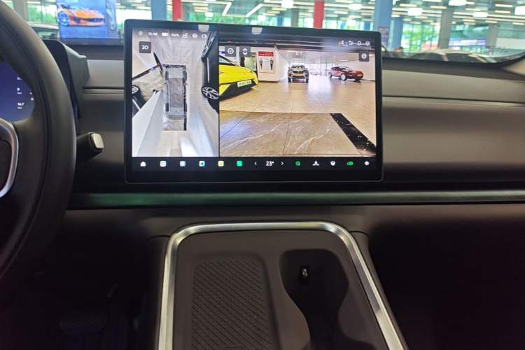Used Leapmotor C16 2026 Pure Electric 630 LiDAR Zhizun Edition 5 Seats Audio And AC Panel
